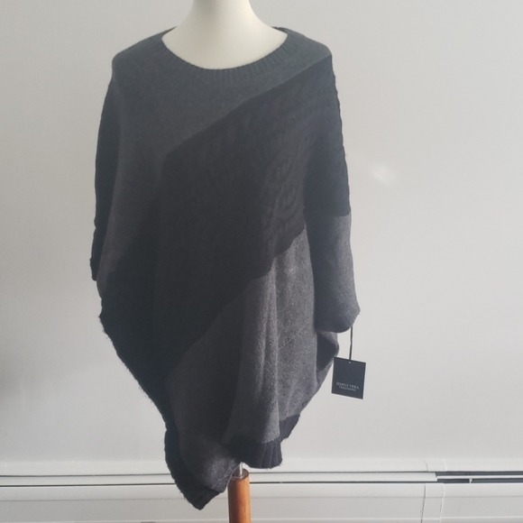 Simply Vera Vera Wang Sweaters - Simply Vera Sweater NWT